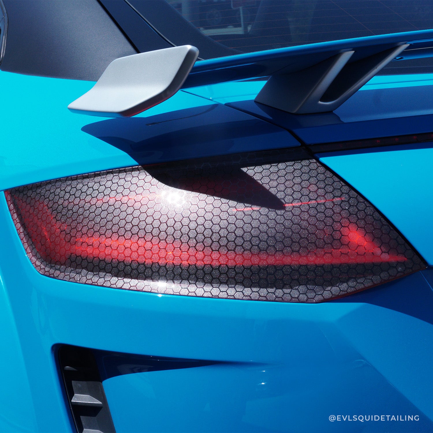 HEX+ Matte Smoke Honeycomb - Air-tint® pour feux arrière