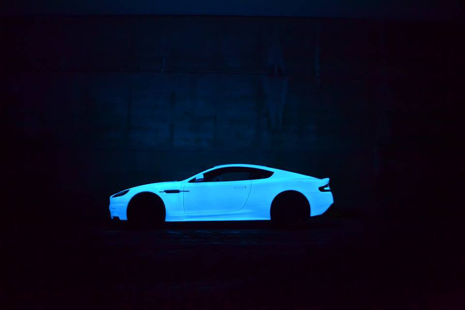 その他 bubble Blue glow in the dark XPO Glow In The Dark Blue Vinyl Wrap | Vvivid Canada – VViViD Shop